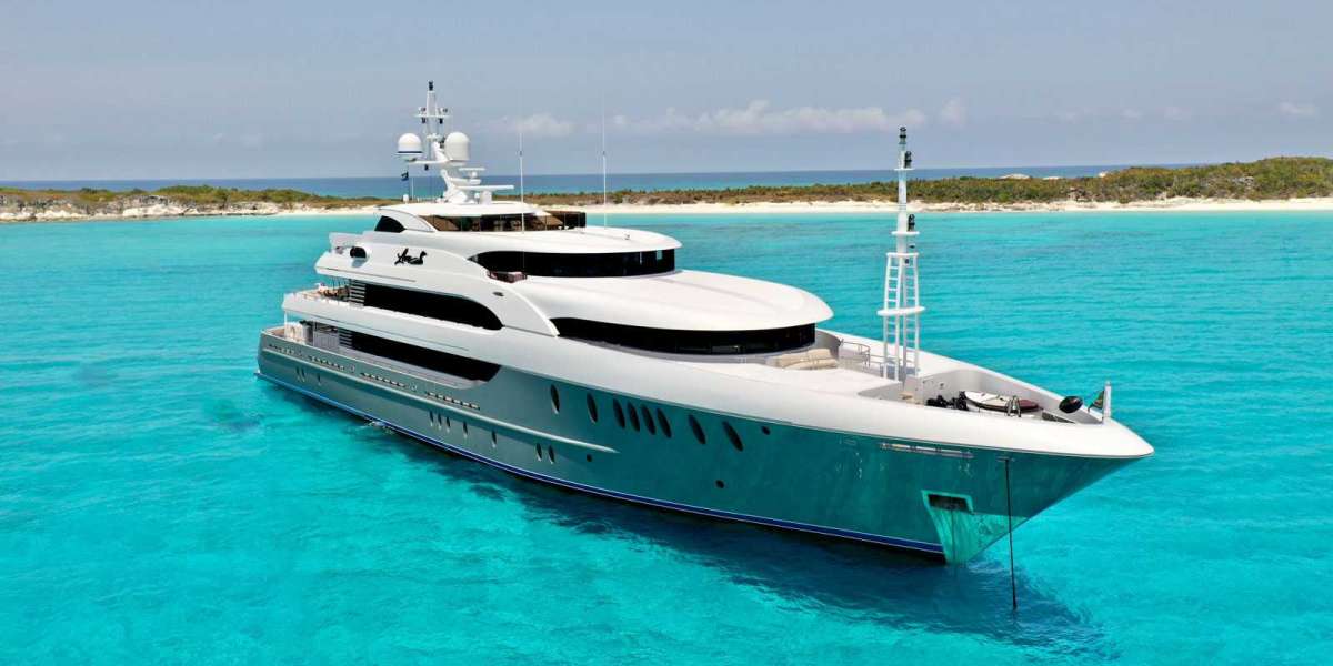 Luxury Yacht - Rent a Yacht in Greece to Great Experience